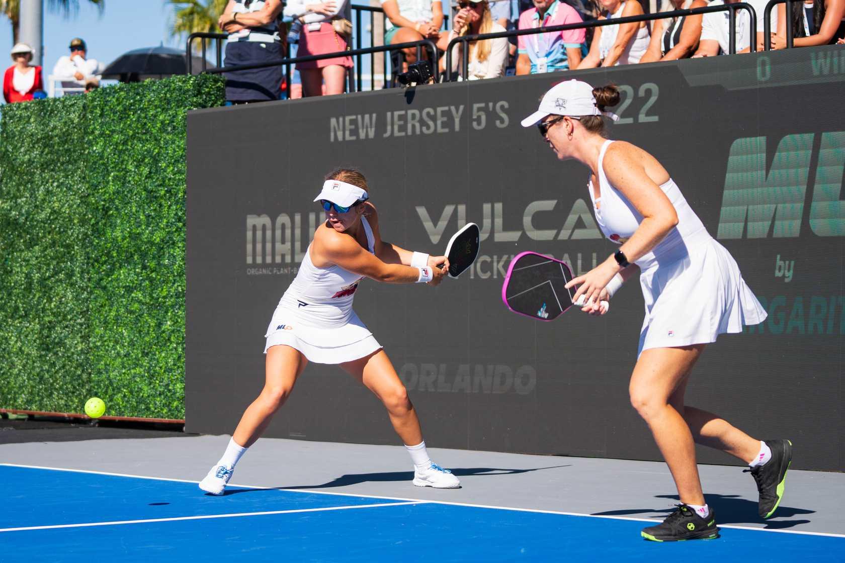 Anna Leigh Waters and Mari Humberg playing women's doubles for the New Jersey 5s.